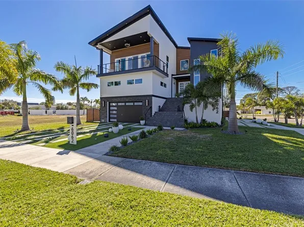 6062 Bayou Grande Blvd NE, Saint Petersburg, FL 33703