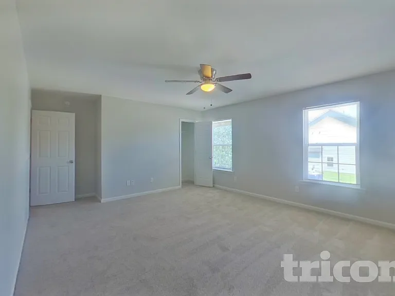 248 Eagle Pointe Dr — Photo 8