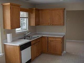 3rd image of 120 Tay River Dr