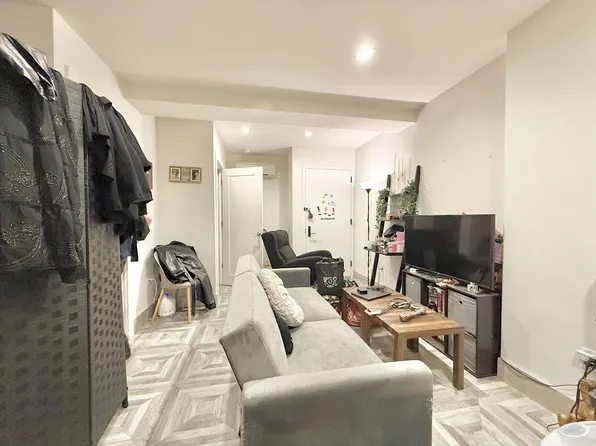 83 Starr Street image 6 of 8