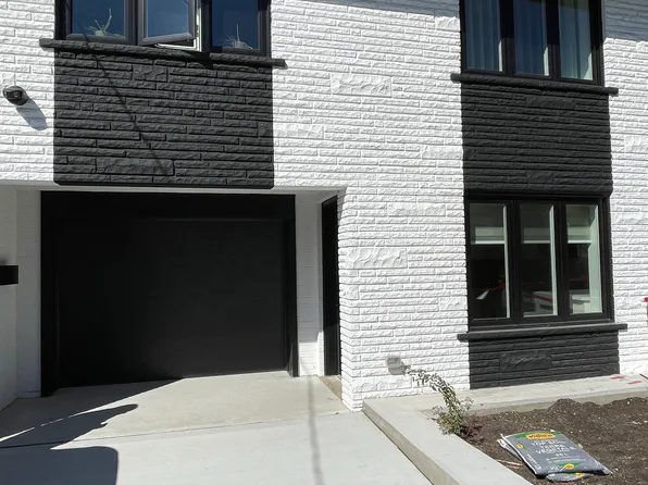 42 Lissom Cres, Toronto, ON M2R 2P1