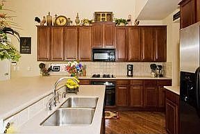 3rd image of 2759 Middleton Dr