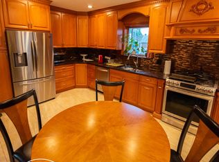 67-23 165th St, Fresh Meadows, NY