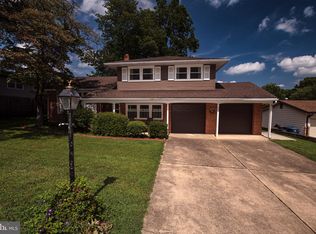 230 Aronimink Dr, Newark, DE 19711