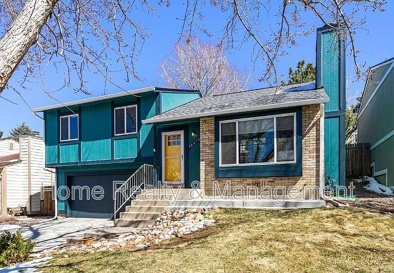 18976 E Mercer Dr — Photo 2
