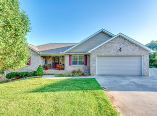 8107 Campbells Point Rd, Corryton, TN 37721