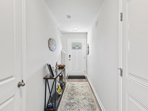 3rd image of 3154 Lobelia Lane