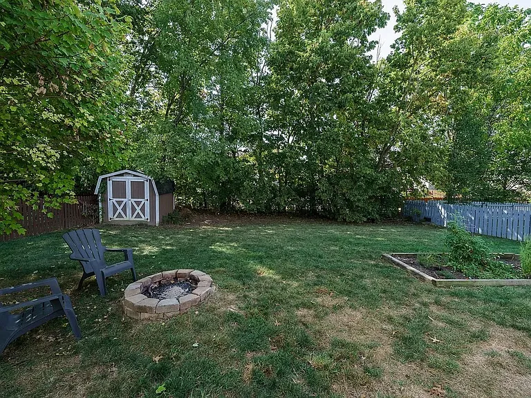 2193 Jarrow Dr — Photo 23