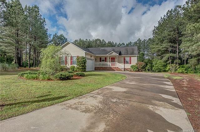 1st image of 108 McCarter Dr