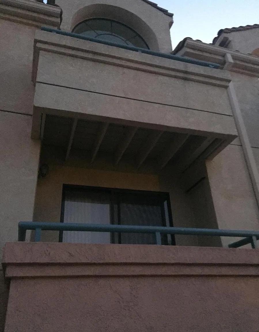 2 bed, 1000 sqft, $2,500 — Photo 2