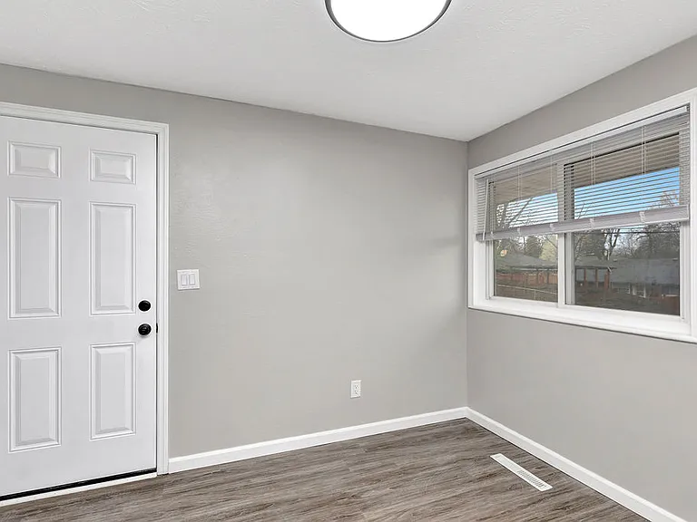 4918 Neptune Ln — Photo 11