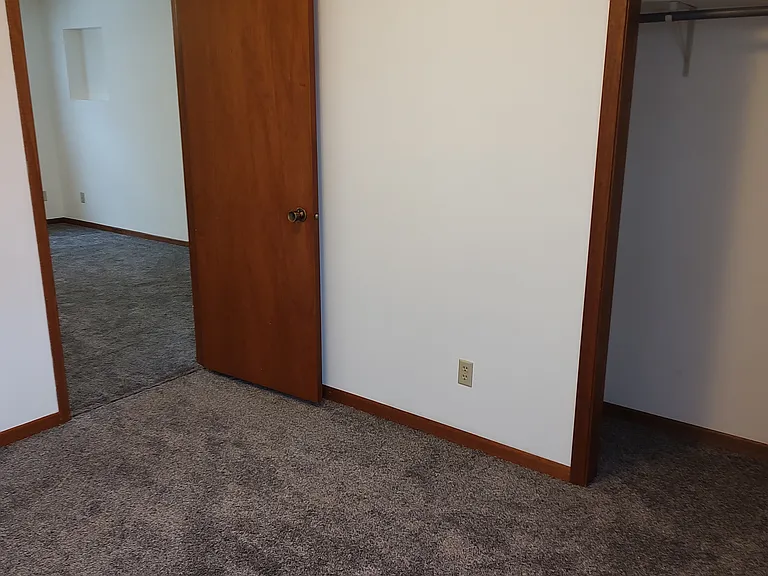 116 S Oak St #2 — Photo 9