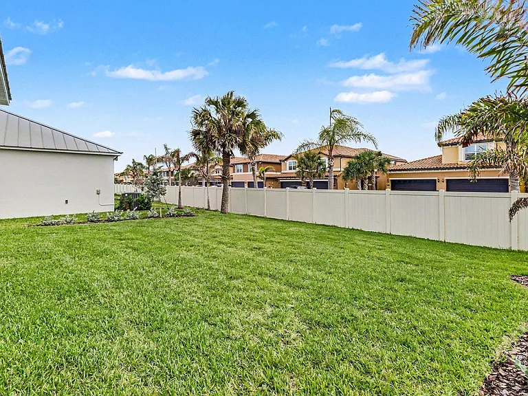 726 Clearwater Ave — Photo 23