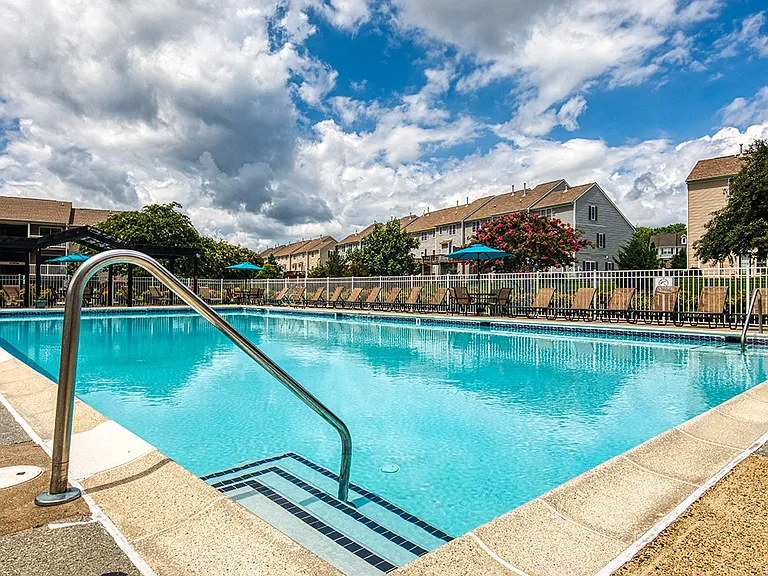 Refreshing pool