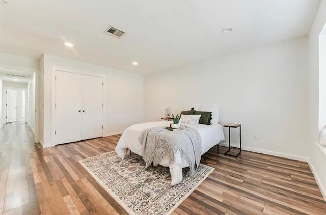 12213 Sylvester Dr — Photo 42