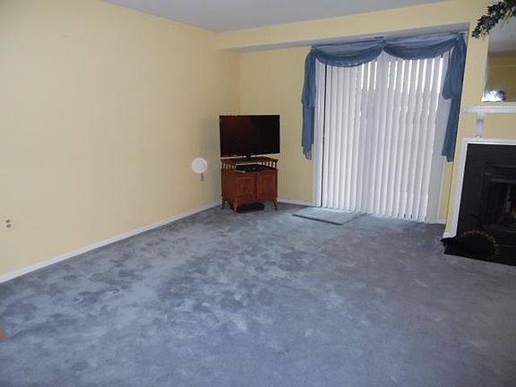 2nd image of 1119 Castle Harbour Way Unit 1D