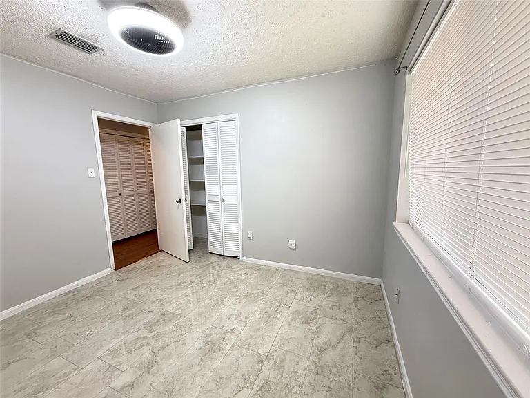 9002 Sabastian Dr — Photo 14