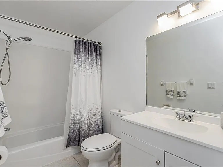 2134 NE 45th Ave — Photo 19
