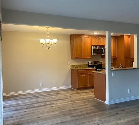 3rd image of 2889 Instone Ct