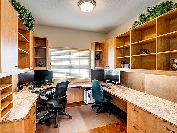 3rd image of 26265 Victoria Ln