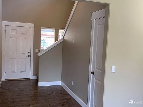 4th image of 120 B Vineyard Lane