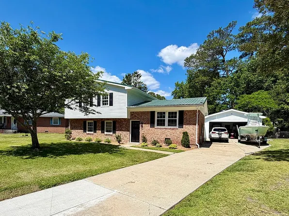 106 Marion Ct, Jacksonville, NC 28546