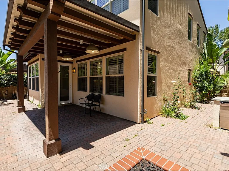 37 Larkfield — Photo 40