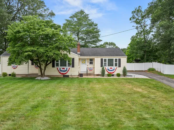 15 Arlington Road, Windsor Locks, CT 06096