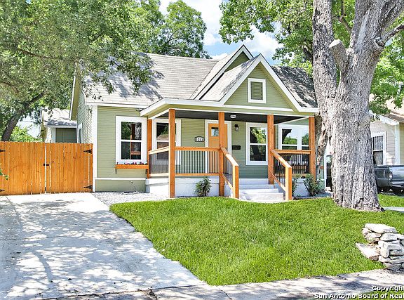 3rd image of 1344 E Highland Blvd