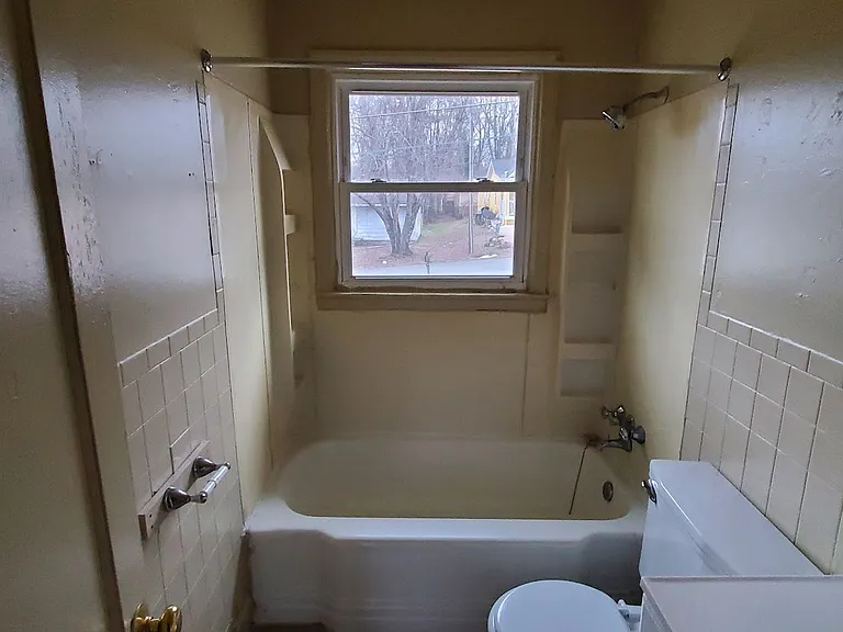 4101 Peterson Ave — Photo 6