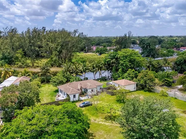 1876 NW 107th St, Miami, FL 33167