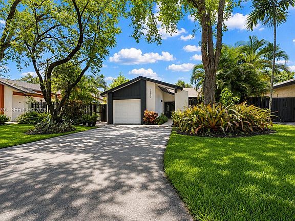 3rd image of 10932 SW 135th Court Cir