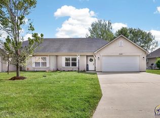 5323 NW Melba Drive Ct, Topeka, KS 66618