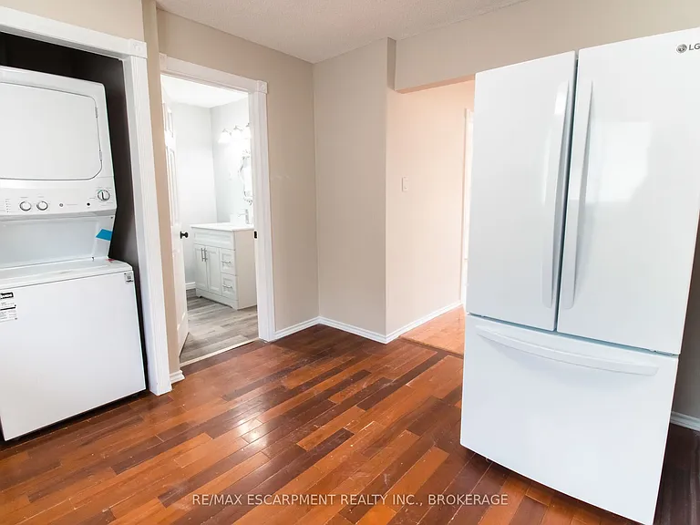 539 Woodlawn Rd #1 — Photo 10
