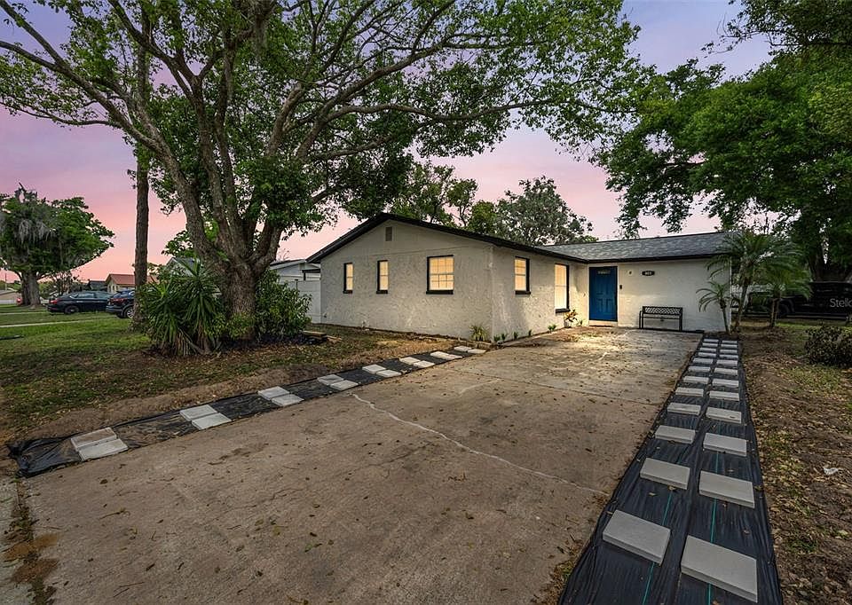 1st image of 801 Walnut Dr