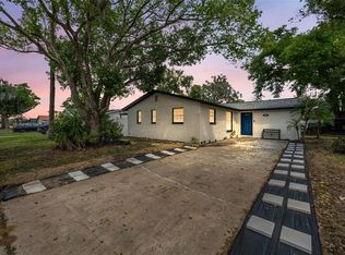 801 Walnut Dr, Seffner, FL 33584