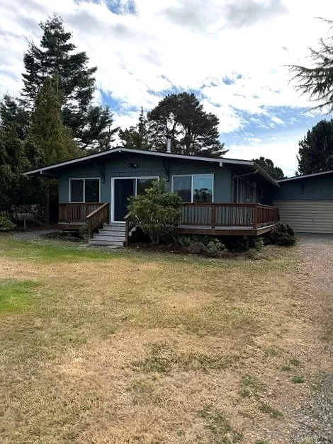 241 Bay View St