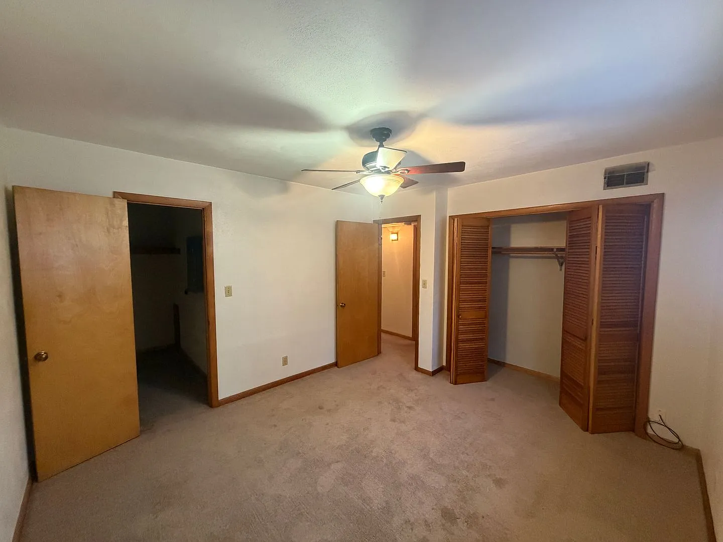 Riverview Apartments — Photo 4