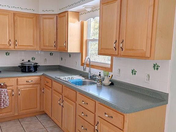 3rd image of 4477 Hitchcock Rd