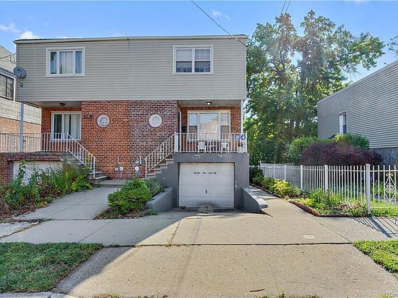 2nd image of 2570 Pearsall Ave
