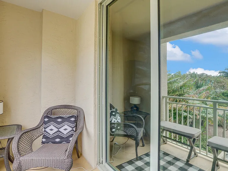 610 Clematis St #401 — Photo 24