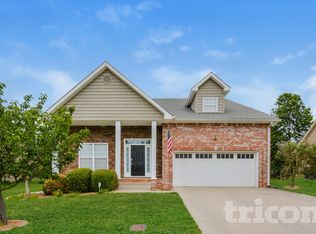 935 Willow Cir, Clarksville, TN 37043