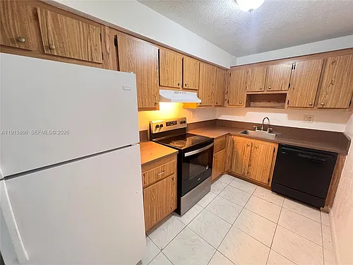 3720 N Pine Island Rd #234 Photo 1