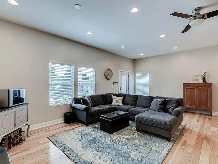 1322 Laurel St — Photo 21