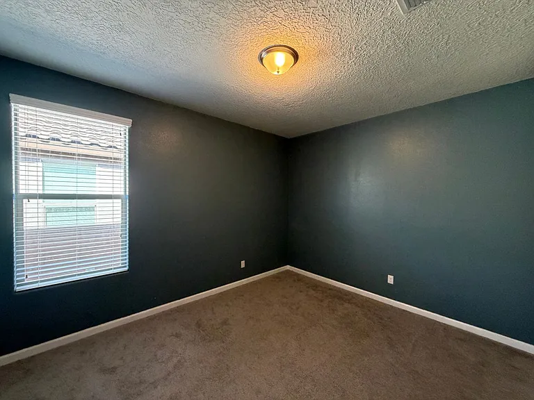 2861 Walsh Loop SE — Photo 30