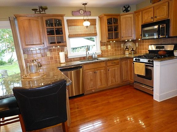 4th image of 17 Inverness Ln