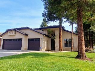 1446 E Parkview Ct, Visalia, CA 93292