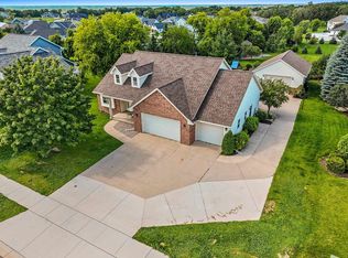2125 Dollar Rd, De Pere, WI 54115