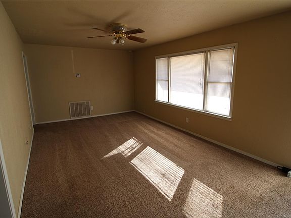 2nd image of 520 W Urbana St