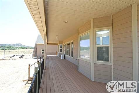 3rd image of 1424 N Canyon Trails Dr